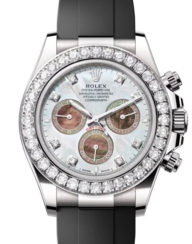 Rolex Cosmograph Daytona 40 mm 126589RBR White Gold Luminous