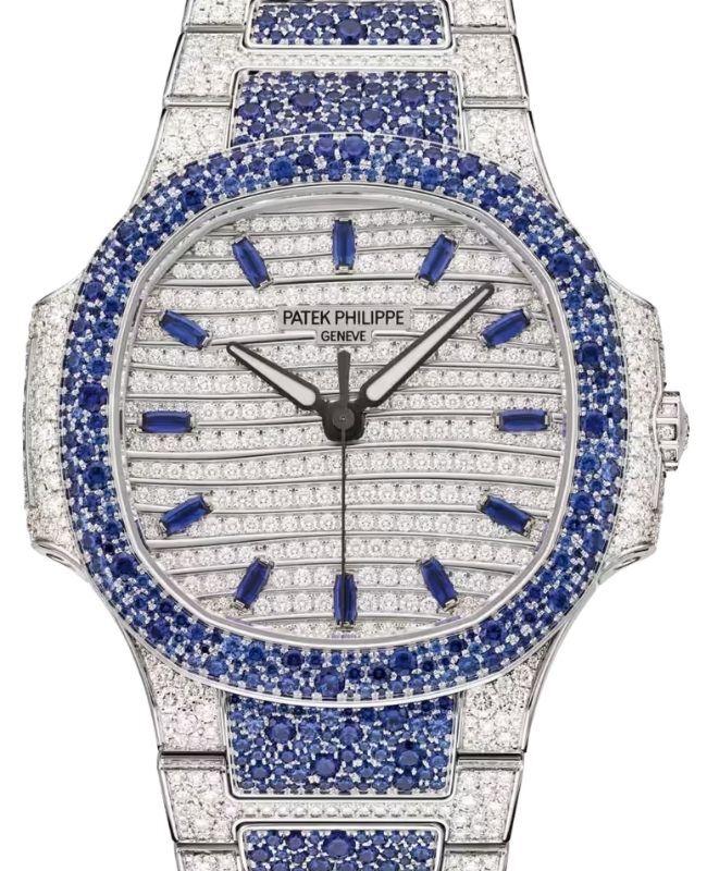 Patek Philippe Nautilus 35.2 mm 7118/1451G-001 White Gold Diamond Pave