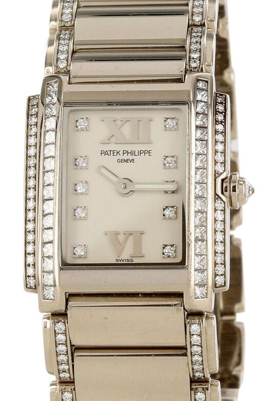 Patek Philippe Submariner 40 mm 4908/200G-011 White Gold/Diamonds White
