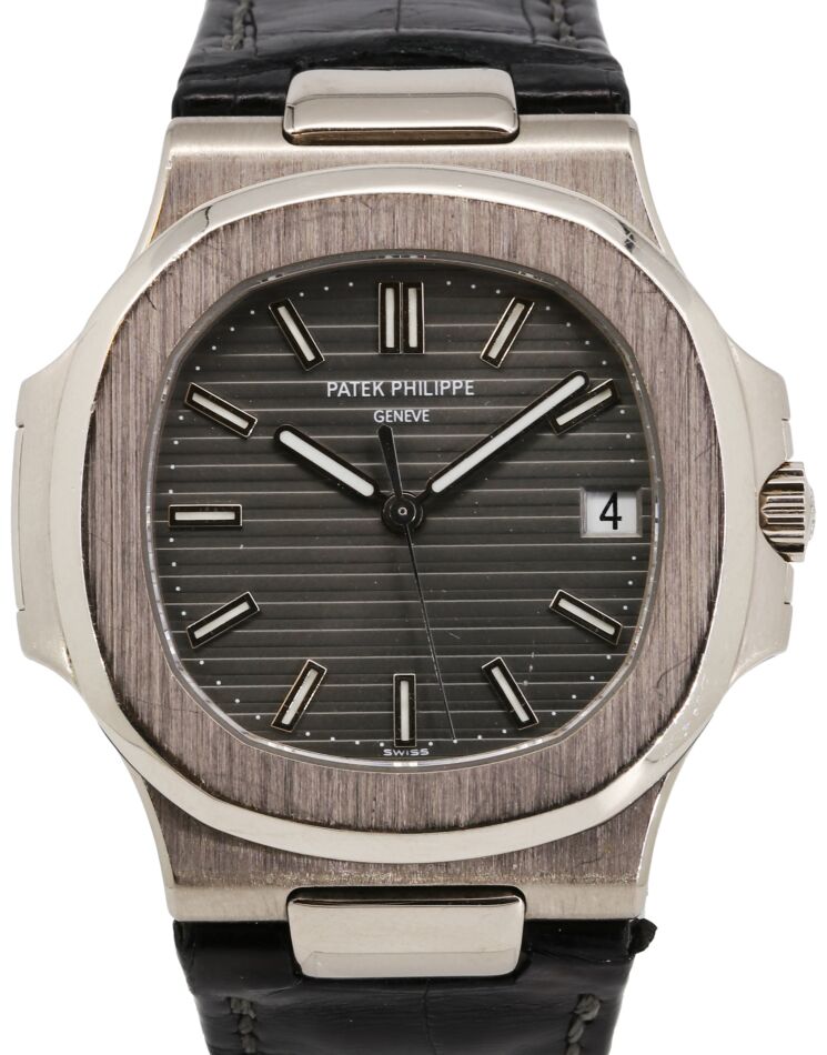 Patek Philippe Nautilus 40 mm 5711G White Gold Grey