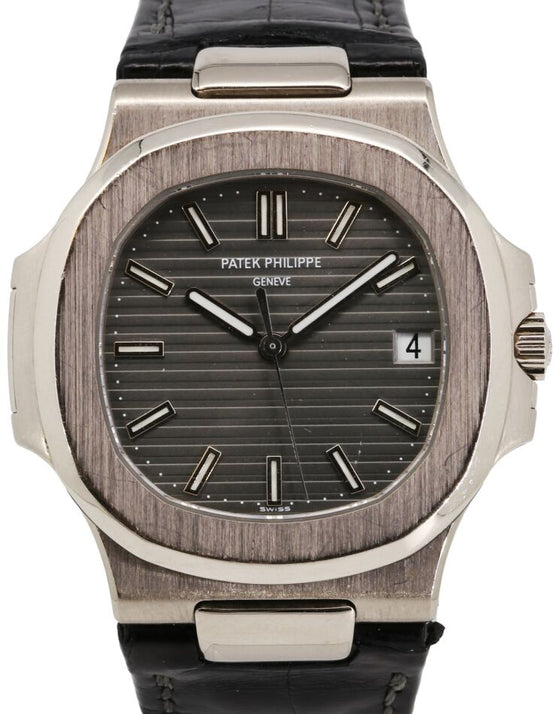 Patek Philippe Nautilus 40 mm 5711G White Gold Grey