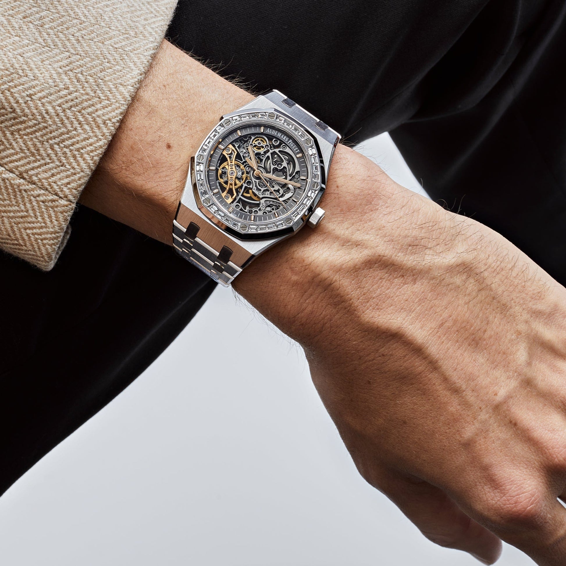 Audemars Piguet Royal Oak Double Balance Wheel Openworked 41 mm 15412BC.ZZ.1220BC.01 White Gold/Diamonds Analog