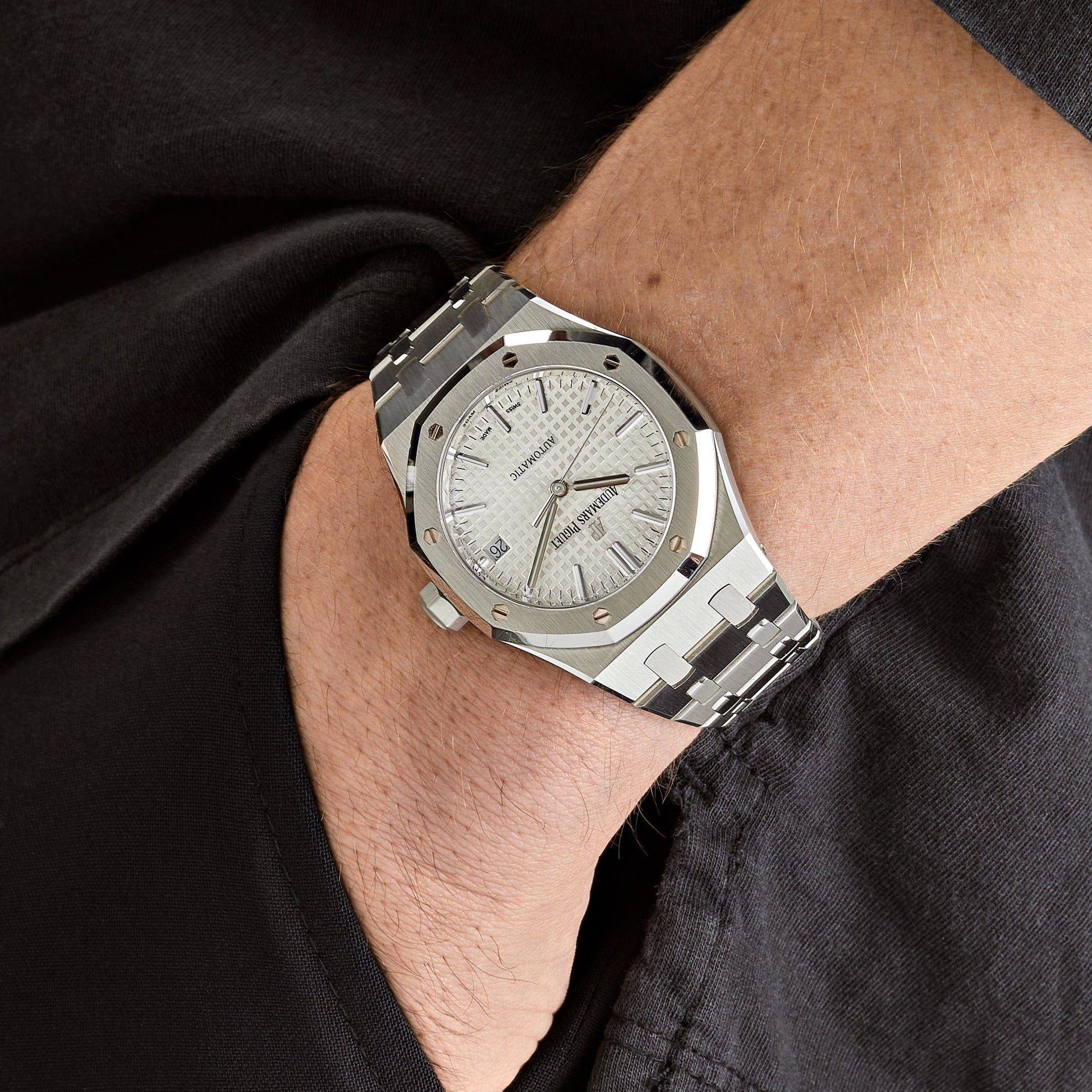 Audemars Piguet Royal Oak 37 mm 15450ST.OO.1256ST.01 Steel White