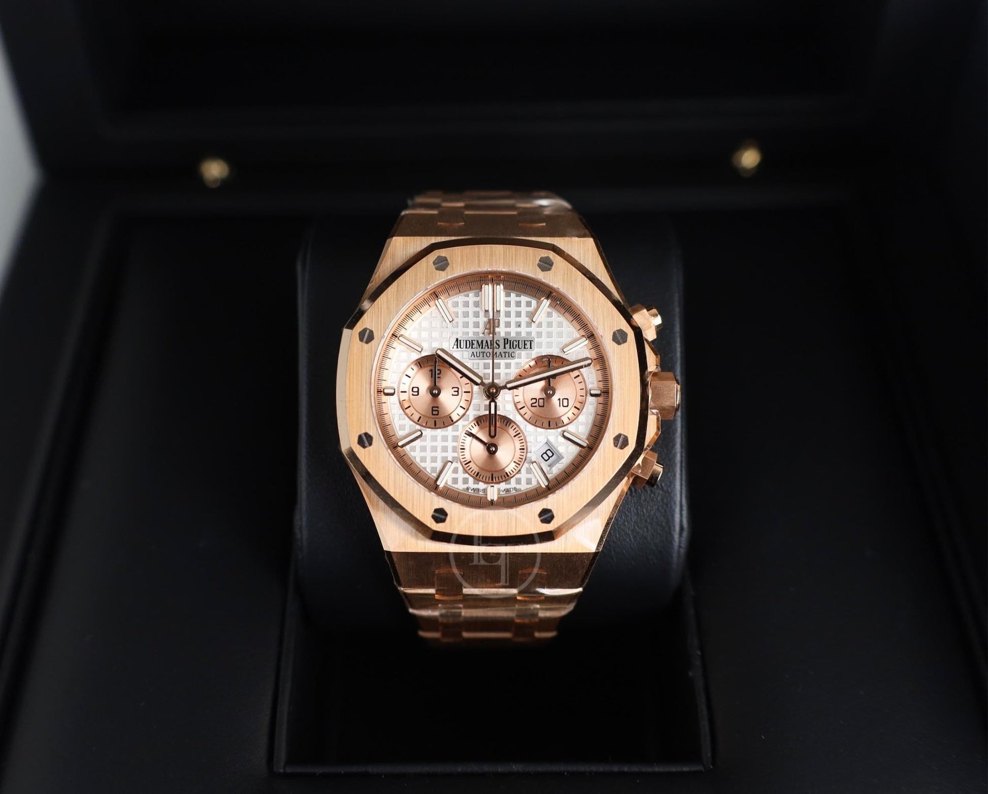 Audemars Piguet Royal Oak Selfwinding Chronograph 38 mm 26315OR.ZZ.1256OR.01 Rose Gold Analog
