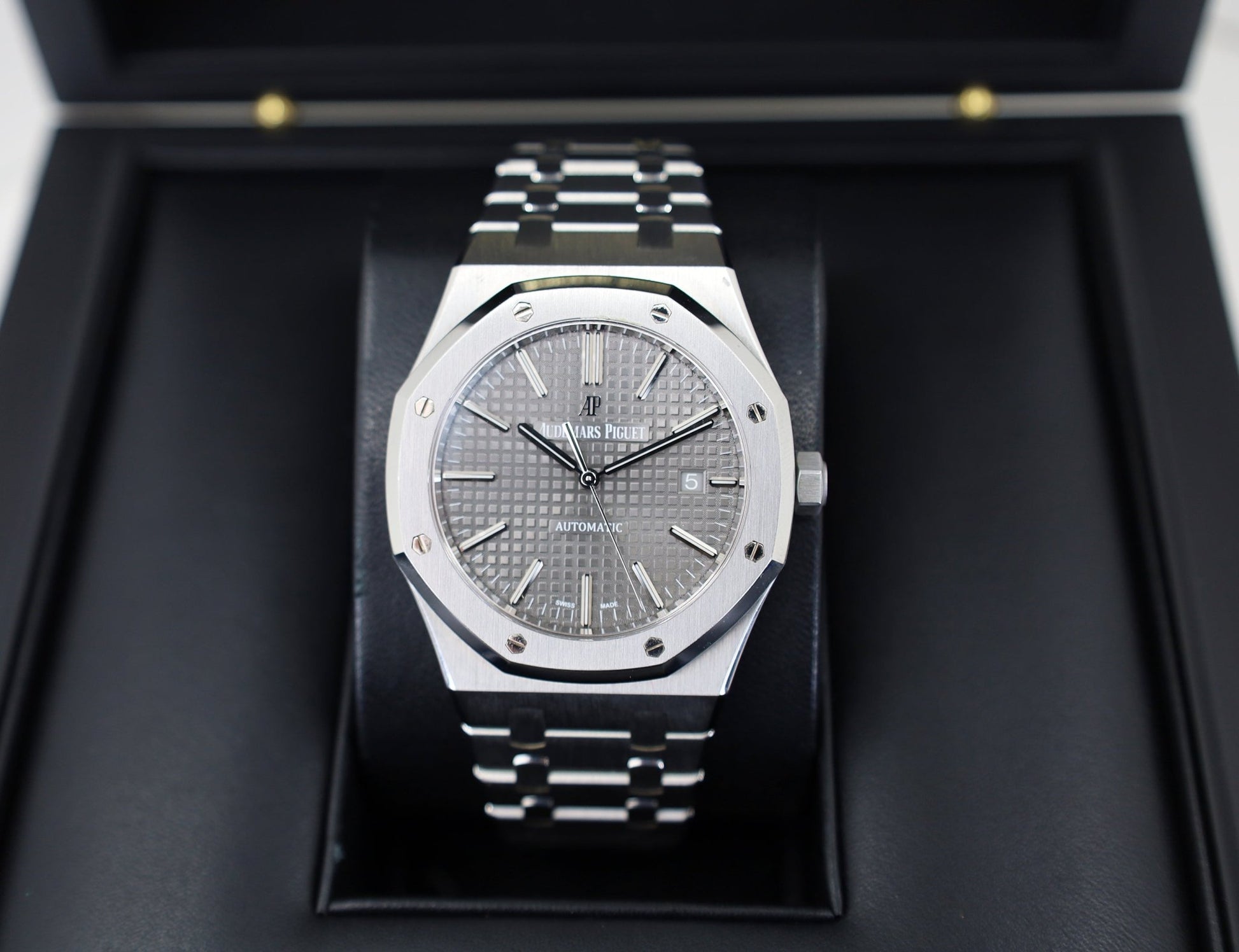 Audemars Piguet Royal Oak 41 mm 15500ST.OO.1220ST.02 Steel Analog