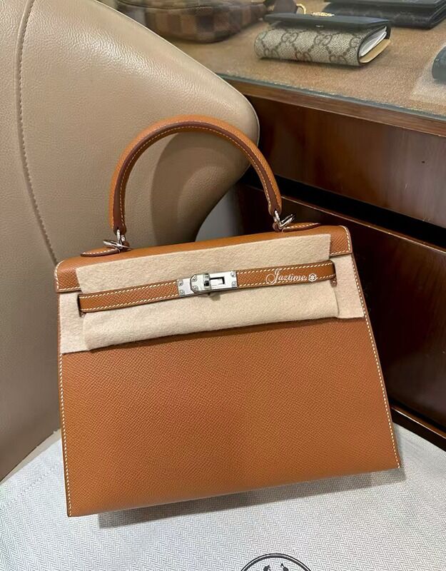 Hermès Kelly 25 37 Gold Silver Hardware G Stamp — authentic Hermès bag at Bizak & Co.