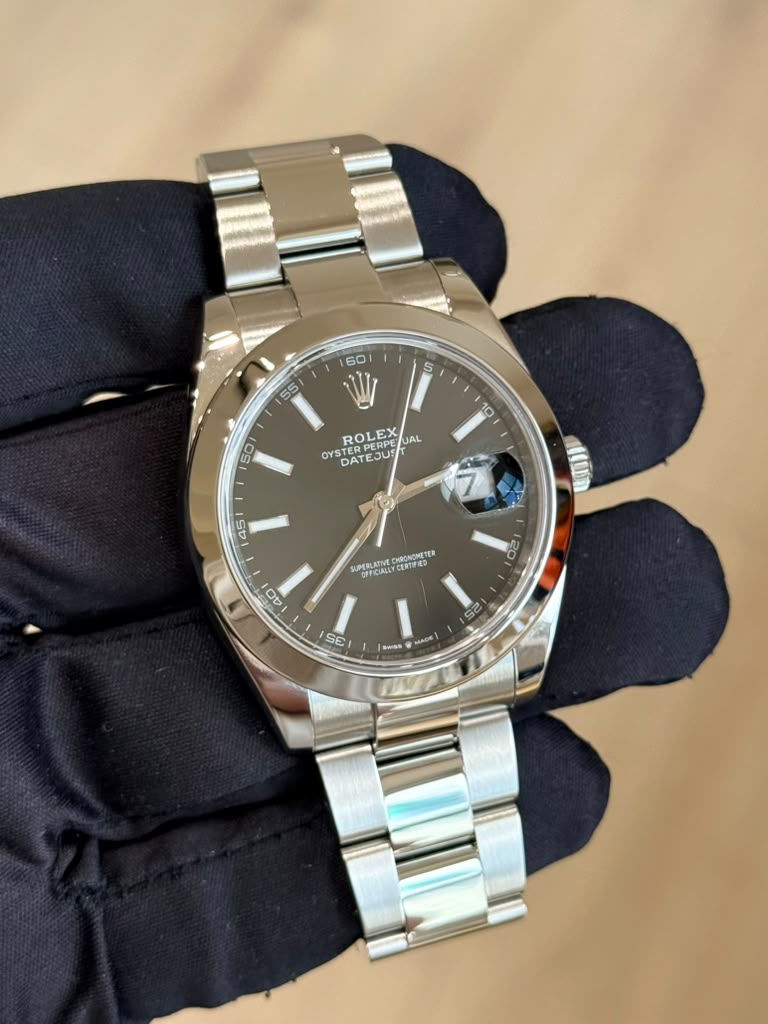 Rolex Datejust 41 126300 Black Dial Smooth Bezel Oyster Bracelet — 1