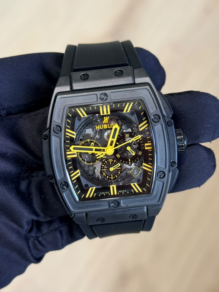 Hublot Spirit of Big Bang 601.CY.0190.LR Black and Yellow Dial Rubber Strap — 1