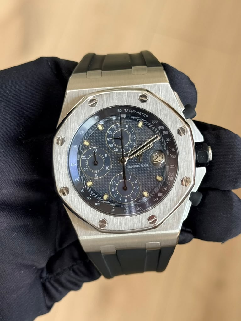 Audemars Piguet Royal Oak Offshore The Beast 25770ST.OO.D001IN.02 Blue Dial Rubber Strap — 1