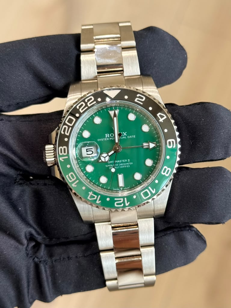 Rolex GMT-Master II 126729VTNR Green Dial White Gold Oyster Bracelet — 1